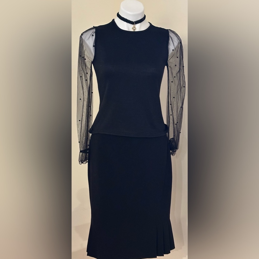 Notebuk Black Blouse with Sheer button Sleeves Elastic Wrist. Pull over Sz XS
